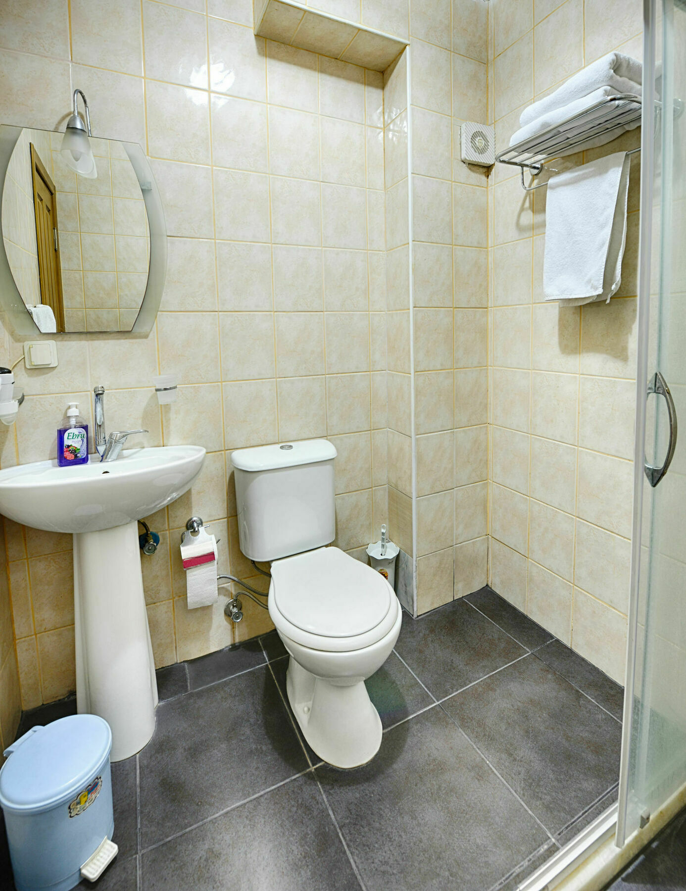 Akdeniz Hotel Istanbul Exterior photo